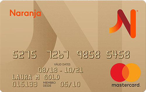 Persona solicitando tarjeta Naranja en línea