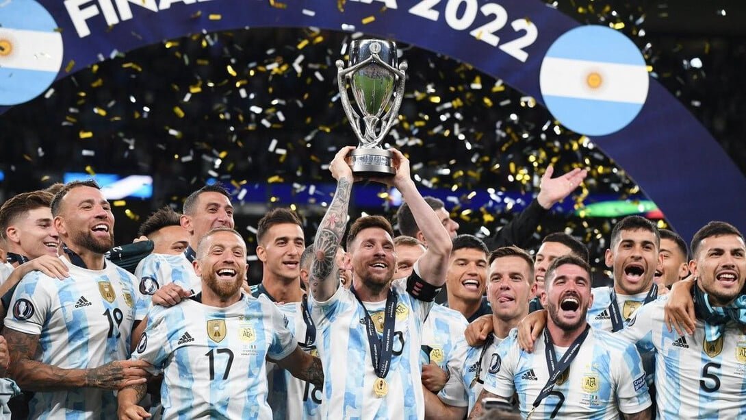 Cuántos días han pasado desde que Argentina salió campeón del mundo 2 Imagen de la selección argentina celebrando un triunfo