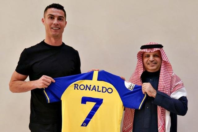 Contrato firmado de Cristiano Ronaldo en 2024