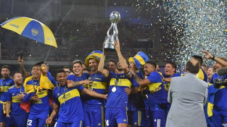 Cuántos años estuvo Boca Juniors en la B