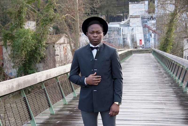 Cómo combinar una camisa cuello mao con un saco para un look elegante 1 como combinar una camisa cuello mao con un saco para un look elegante