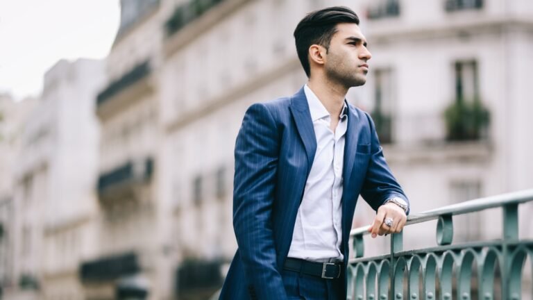 Cómo elegir el traje de hombre azul perfecto al estilo francés 4 Cómo elegir el traje de hombre azul perfecto al estilo francés