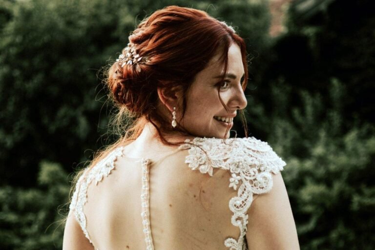 Cómo elegir los mejores aros colgantes para lucir en una fiesta