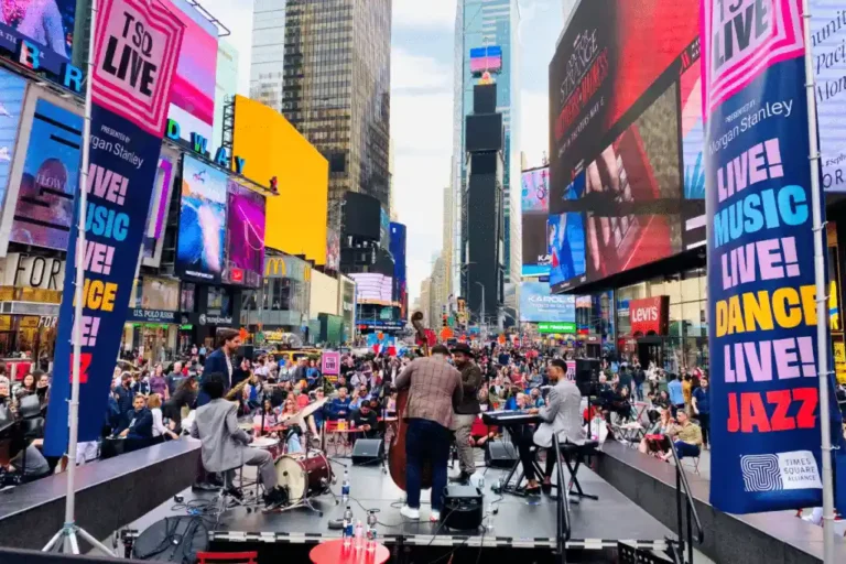 Cómo ver Time Square en vivo y disfrutar de sus eventos 7 Cómo ver Time Square en vivo y disfrutar de sus eventos