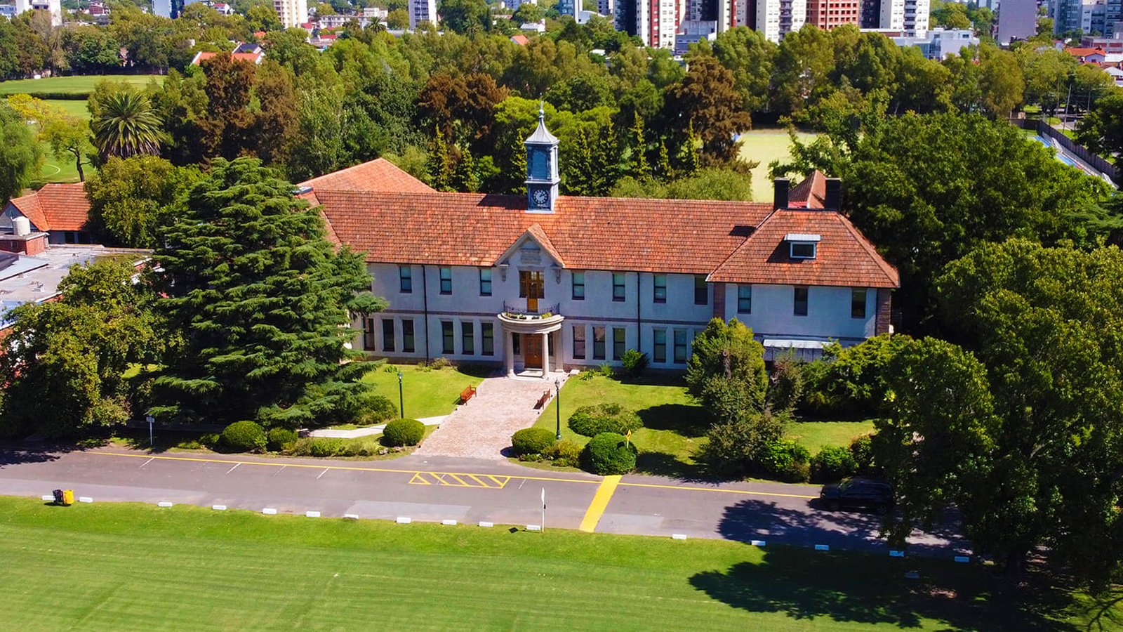 cual es la cuota actual del st georges college en quilmes