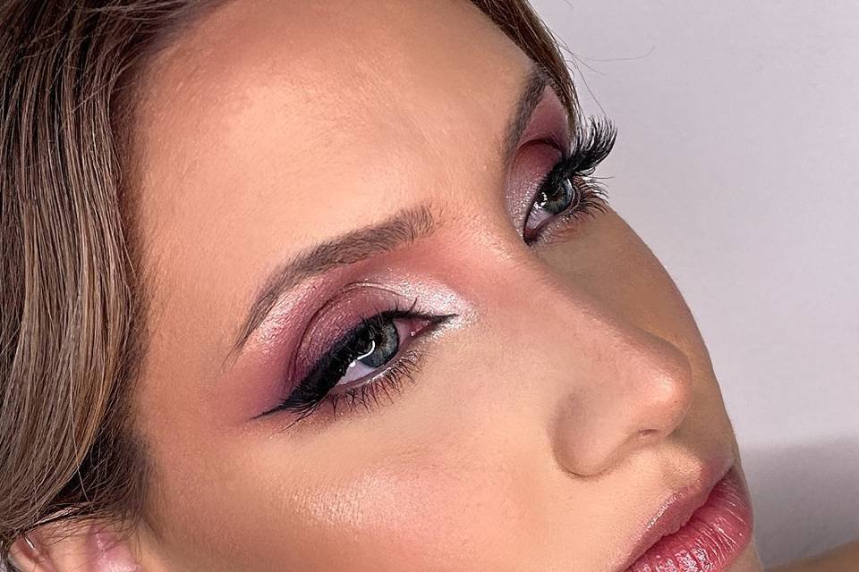 cuanto cuesta maquillarse profesionalmente para una fiesta en argentina