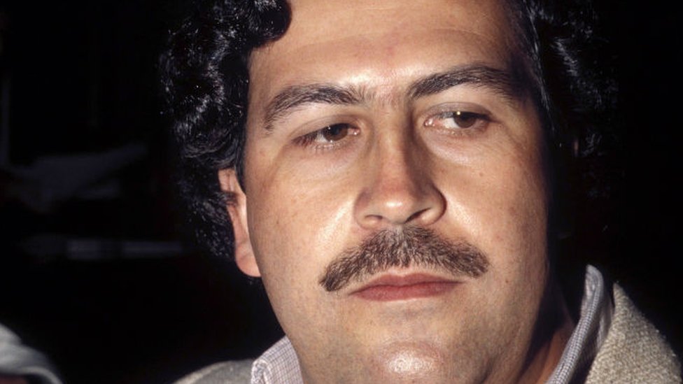 cuantos anos tenia pablo escobar cuando murio en 1993