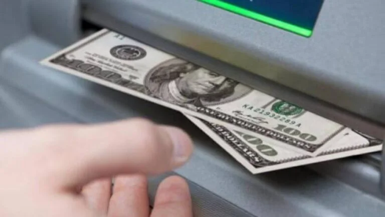 Cómo hago para retirar dólares del Banco Provincia
