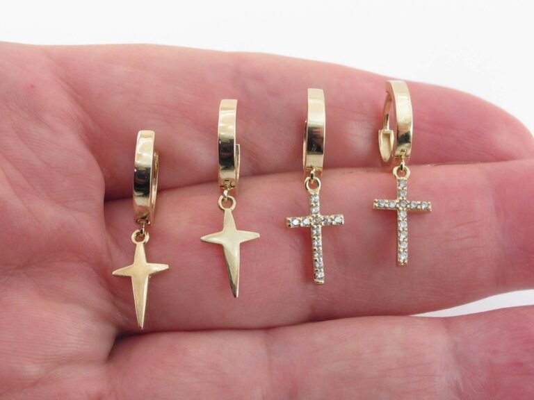 Dónde comprar aros con cruz colgante para hombre a buen precio