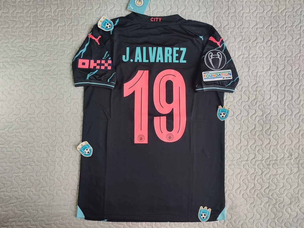 donde comprar una camiseta negra del manchester city online