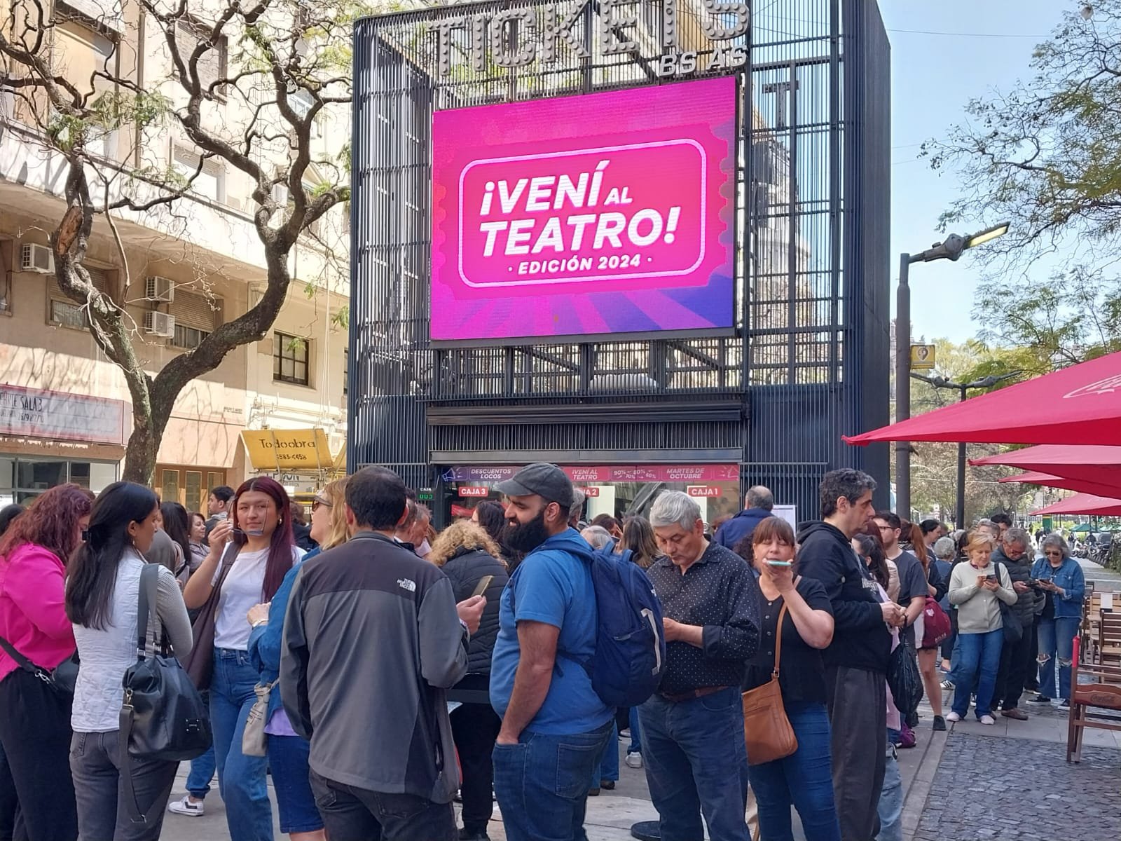 donde puedo comprar entradas para el teatro de lizy tagliani