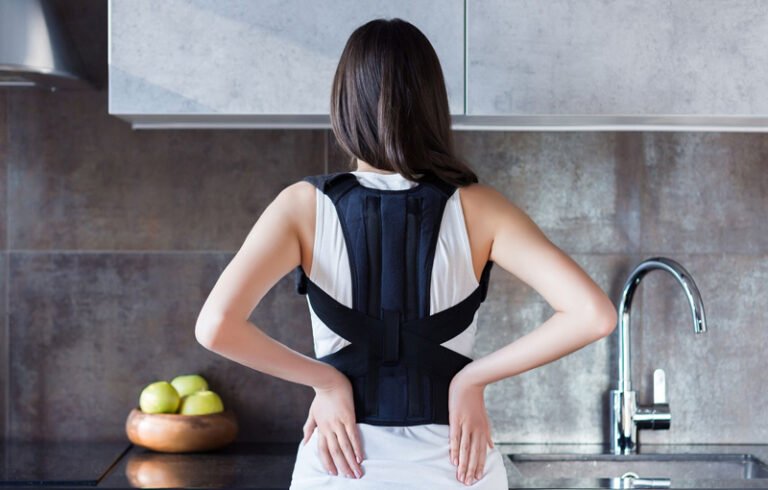 El corpiño corrector de postura realmente mejora la alineación