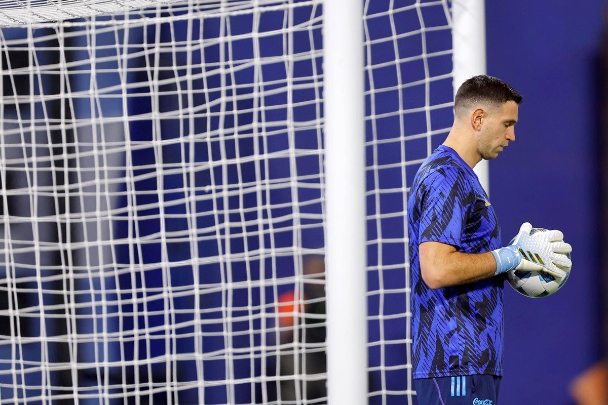 El Dibu Fernández fue papá y qué significa esto para su carrera 1 el dibu fernandez fue papa y que significa esto para su carrera