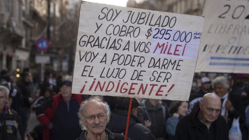 en que consiste el veto de milei a las jubilaciones y que implica