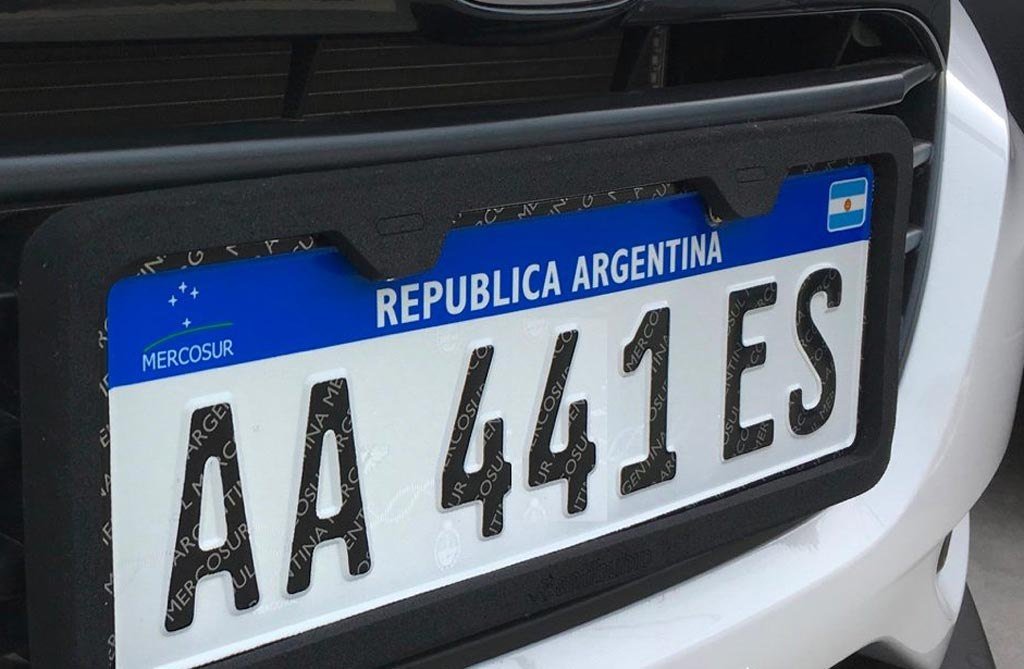 es legal circular sin chapa patente en argentina consecuencias y normativas