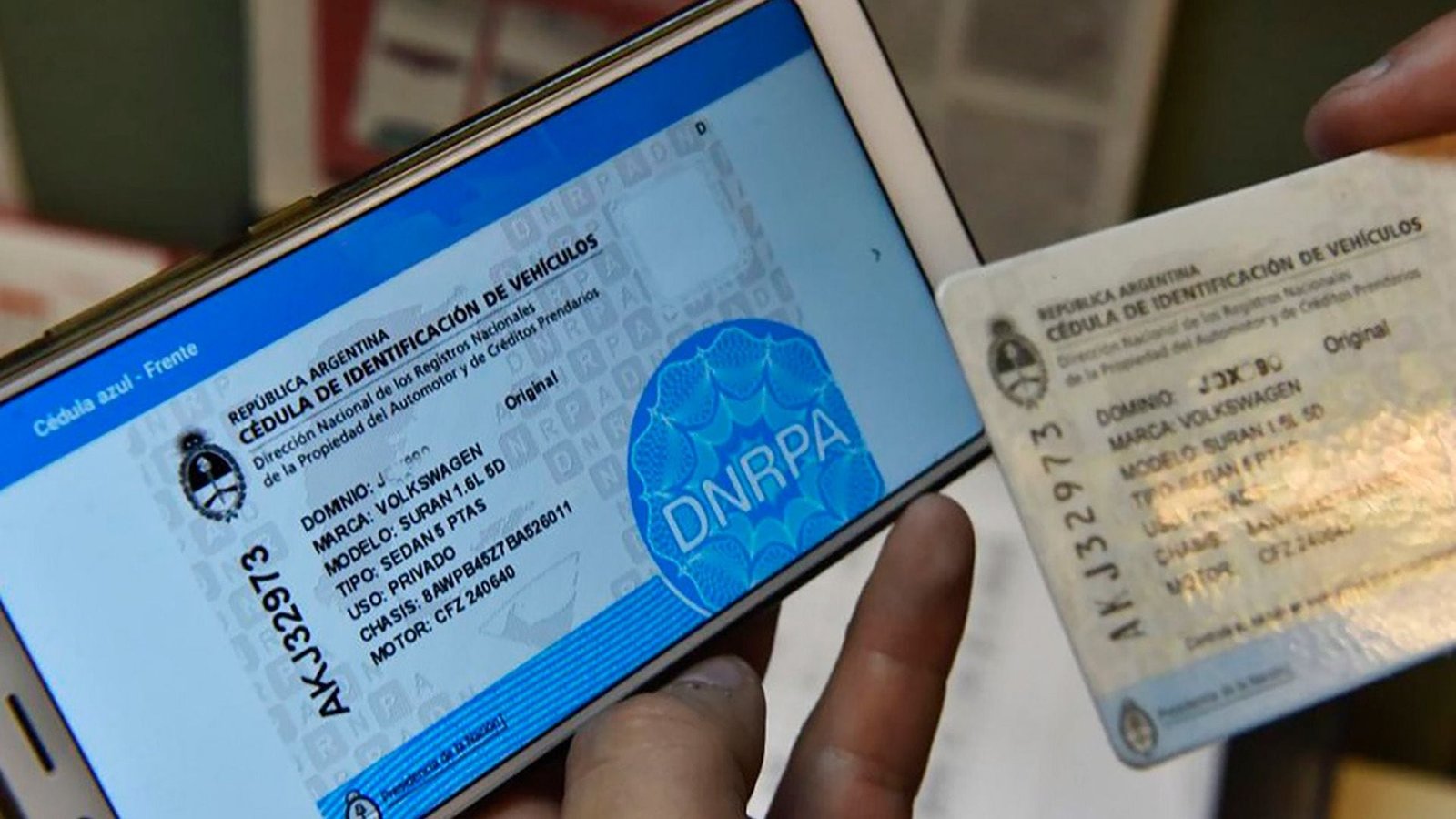 la cedula azul de un vehiculo tiene fecha de vencimiento