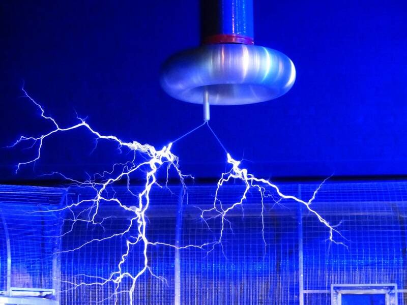 la energia electromagnetica se considera una fuente renovable
