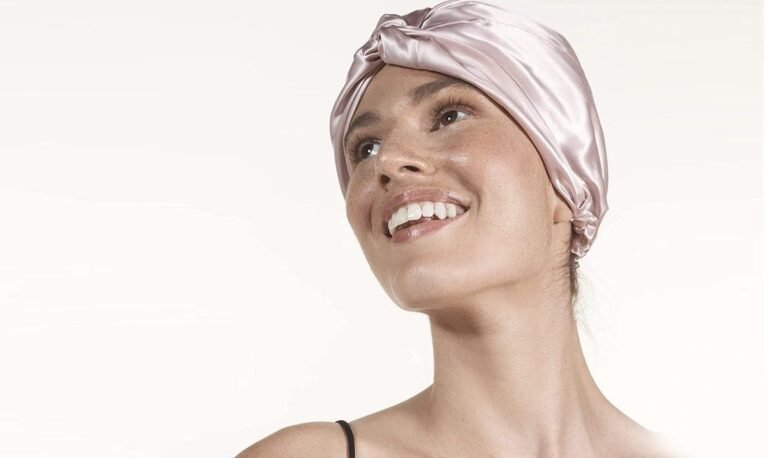 Por qué deberías usar un gorro de seda para dormir