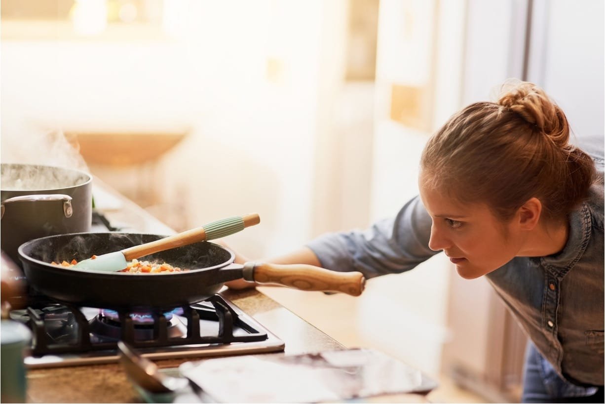 por que mi casa huele a gas si no hay una fuga detectable
