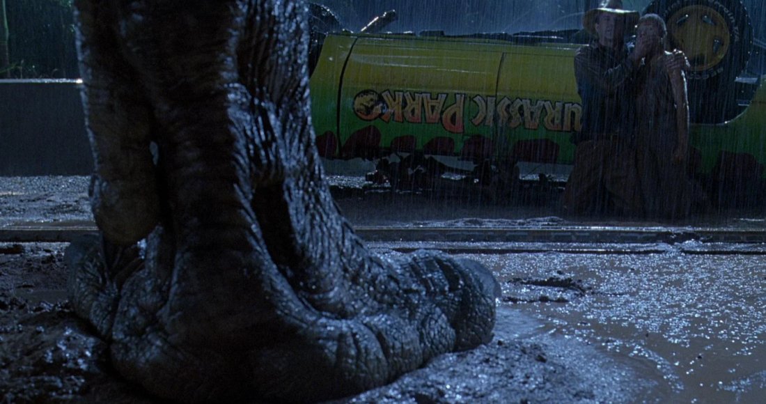 por que michael crichton escribio jurassic park y cual es su impacto