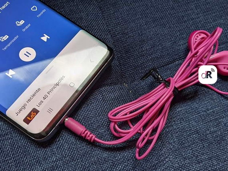 que caracteristicas tienen los auriculares con antena de radio