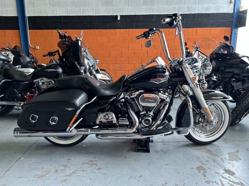 que caracteristicas y ventajas ofrece la harley davidson road king