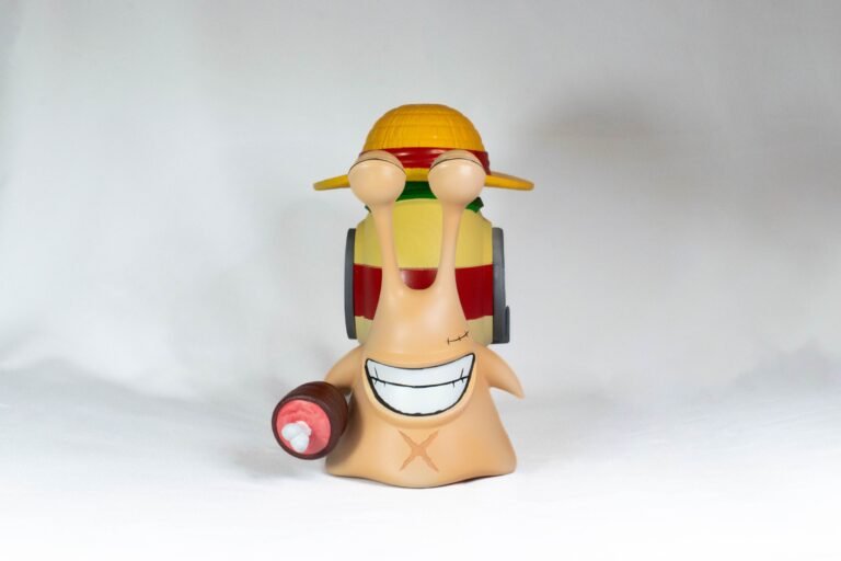 Qué es el Den Den Mushi que utiliza Luffy en One Piece