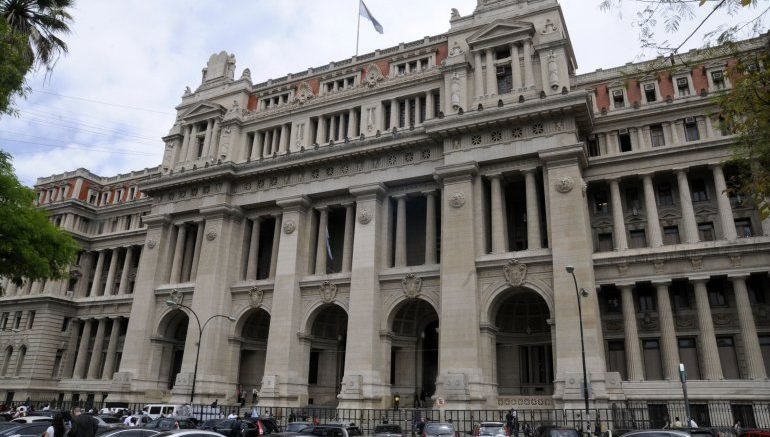 Qué implica el robo agravado en poblado y en banda en la ley argentina 1 que implica el robo agravado en poblado y en banda en la ley argentina