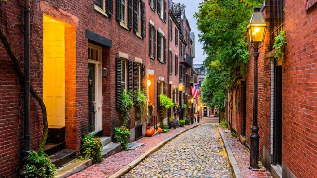 que informacion debo saber sobre acorn street en beacon hill