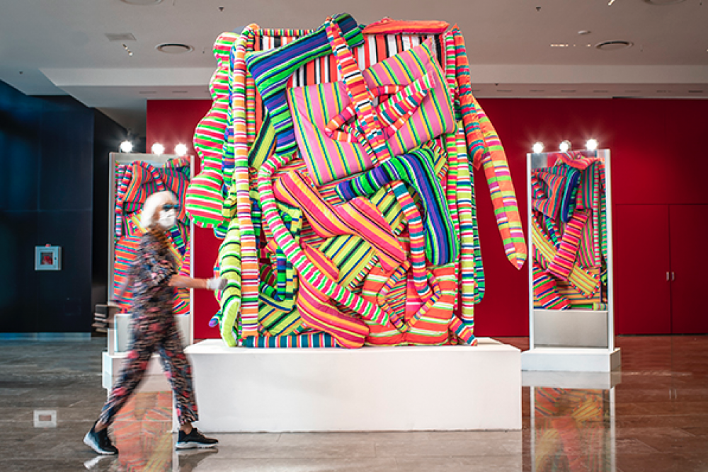 Qué proyectos artísticos se han desarrollado en la Fundación Santander con Marta Minujín 1 que proyectos artisticos se han desarrollado en la fundacion santander con marta minujin