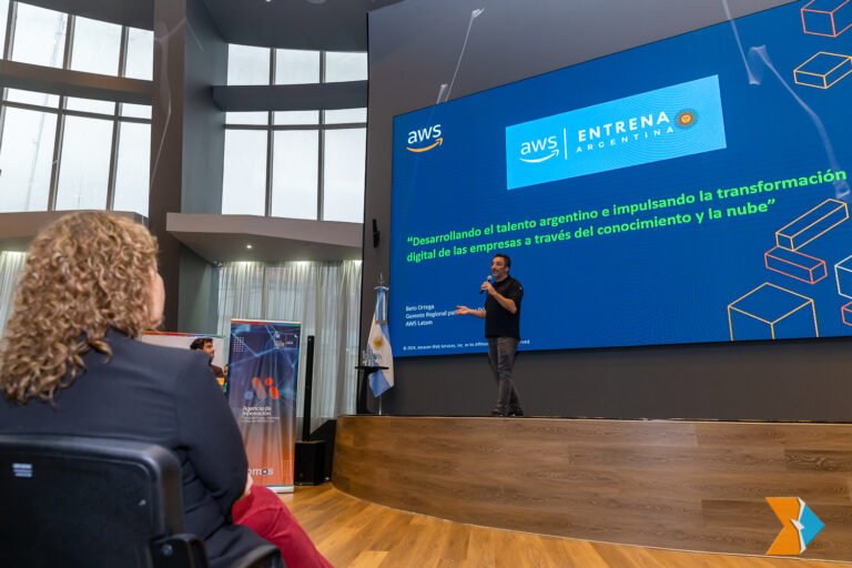 Qué servicios ofrece Ortiz y Ortega S.A. en Argentina