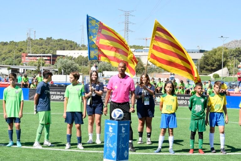 Qué servicios y productos ofrece JJ Deportes en Rafael Castillo