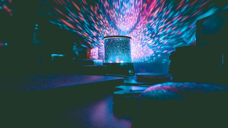 Qué tipos de luces para fiesta debe usar un DJ profesional 4 Qué tipos de luces para fiesta debe usar un DJ profesional