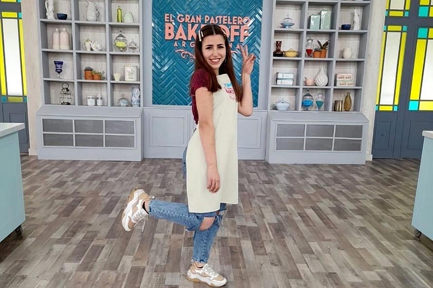 quien es ximena alfaro de bake off y que publica en instagram